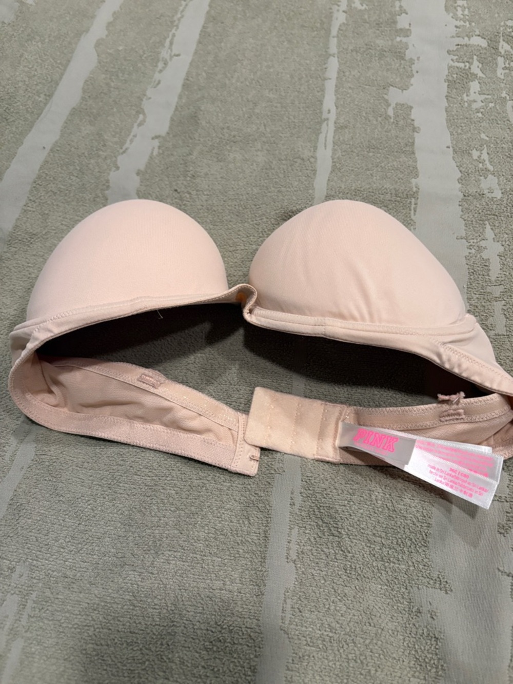 VS pink Padded strapless bra 36C
